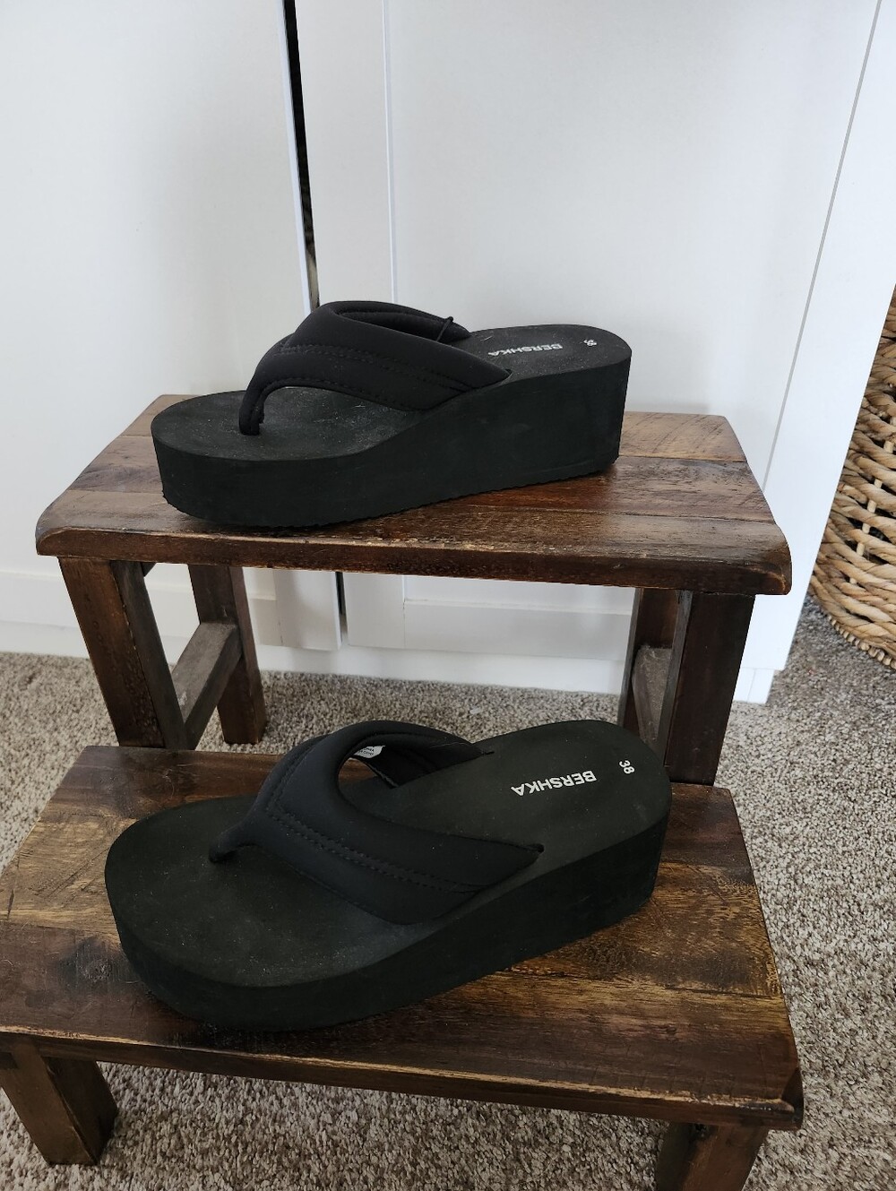 Bershka Black Platform Flip-Flop Wedge Sandals SZ 7.5